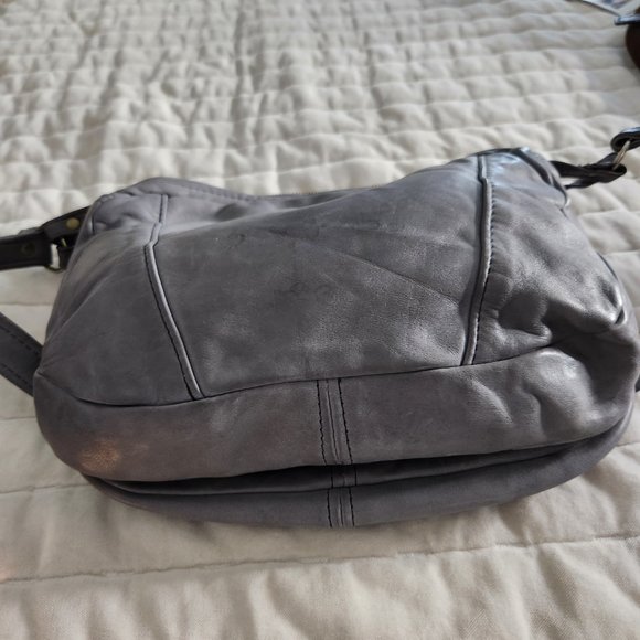 Guardian Gray Leather Crossbody Handbag - Picture 4 of 10